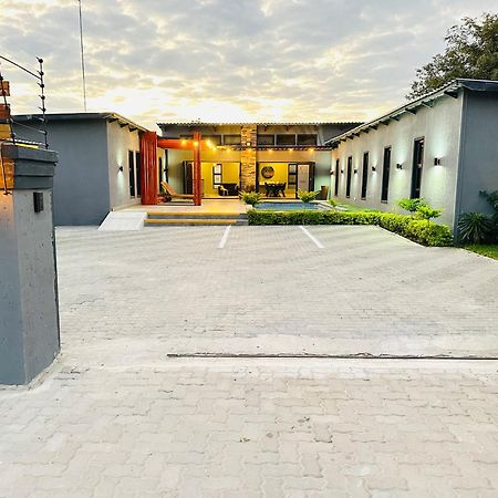 Signature Boutique Guesthouse Maun Zewnętrze zdjęcie