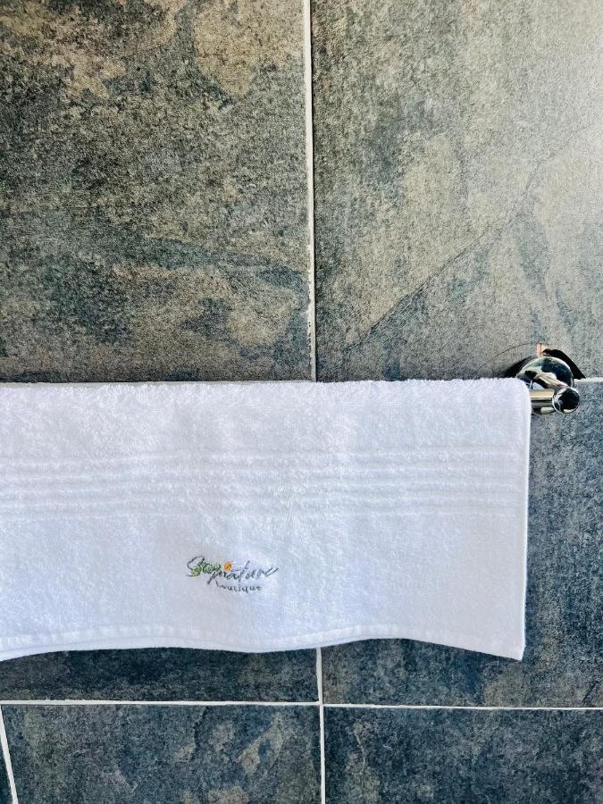 Signature Boutique Guesthouse Maun Zewnętrze zdjęcie