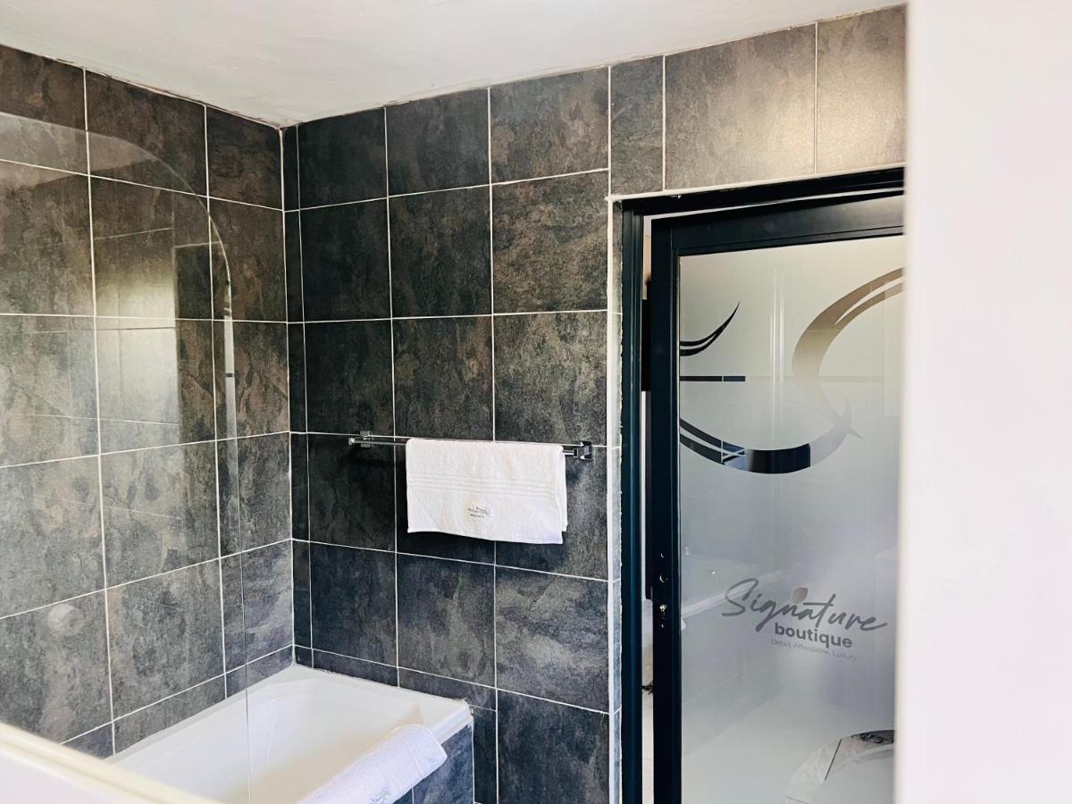 Signature Boutique Guesthouse Maun Zewnętrze zdjęcie